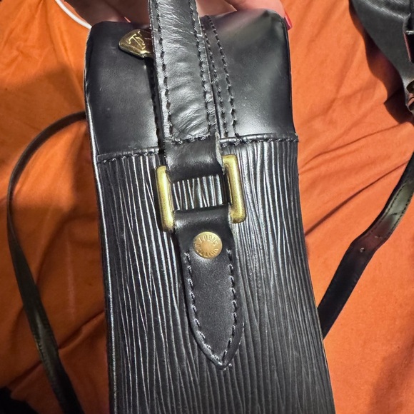 LV Epi black Shoulder Bag - Picture 11 of 16